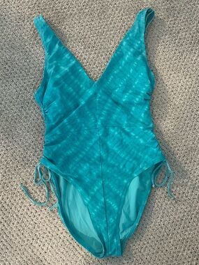 Robin Piccone | size 8 | like new